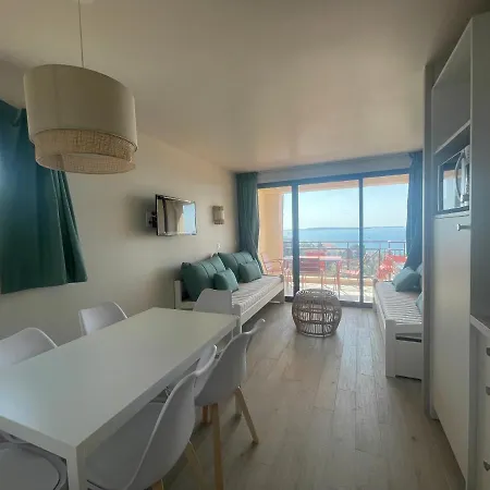 Apartamento Two Bedroom Sea View Fr139