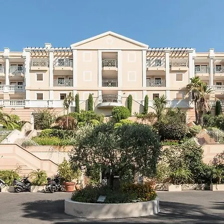 Two Bedroom Sea View Fr139 *
